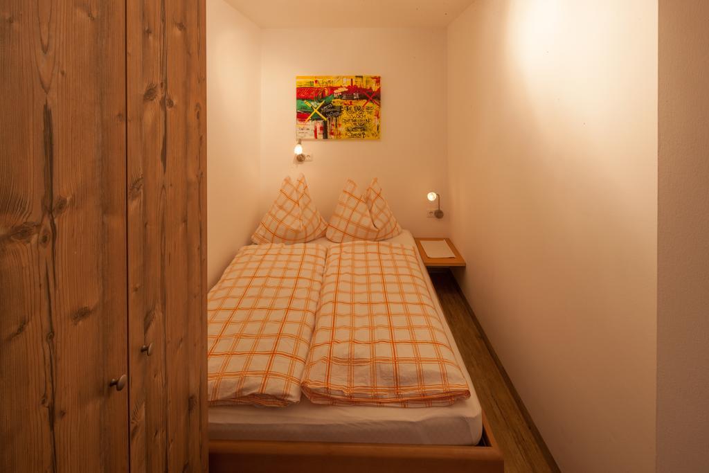 Appartements Al Castagno Ehrwald Exteriör bild