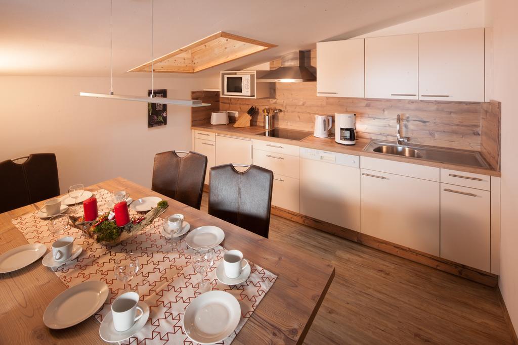 Appartements Al Castagno Ehrwald Exteriör bild