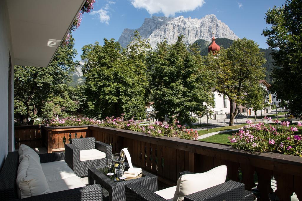 Appartements Al Castagno Ehrwald Exteriör bild