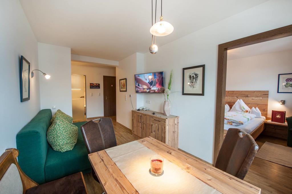 Appartements Al Castagno Ehrwald Exteriör bild